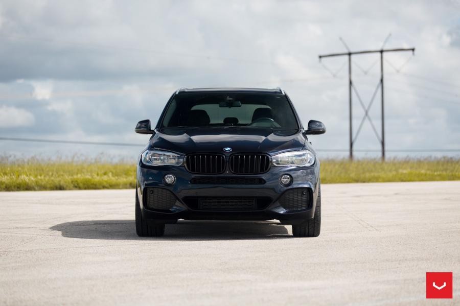  BMW X5 xDrive35i on Vossen Wheels (HF-1) 2018 года  (фото 27 из 36)